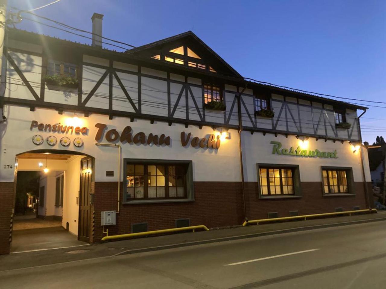 Pensiunea Tohanu Vechi Zărneşti Buitenkant foto