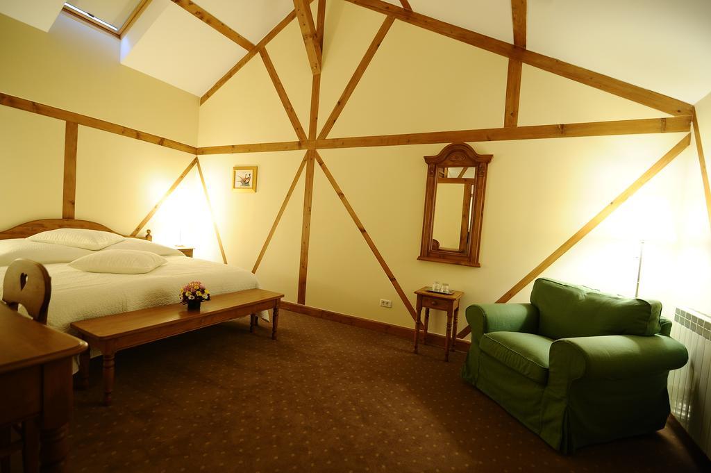 Pensiunea Tohanu Vechi Zărneşti Kamer foto